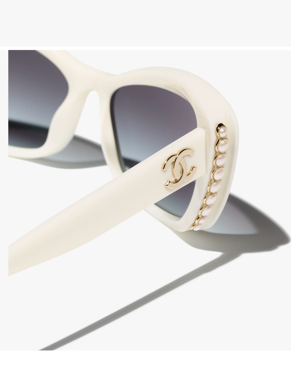 brand new CHANEL CAT EYE SUNGLASSES
Acetate & Glass Pearls White
Fit High Bridge - Picture 4 of 4